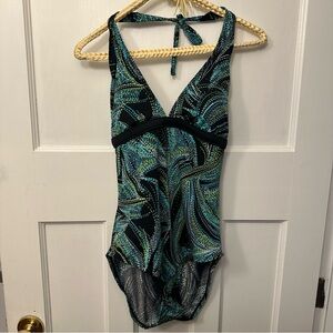 ⭐️ Speedo 12 Black and White and Green Swimsuit